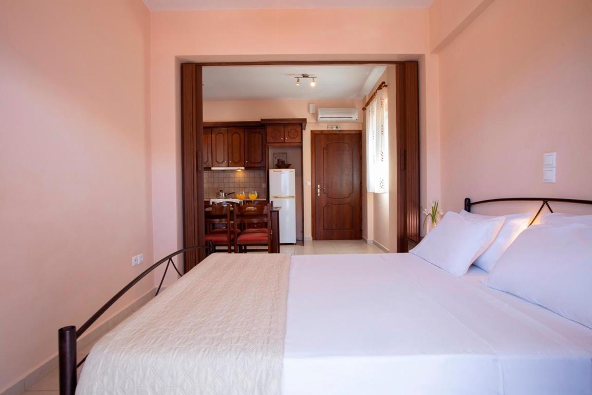 Liotrivi Apartments Василики Екстериор снимка