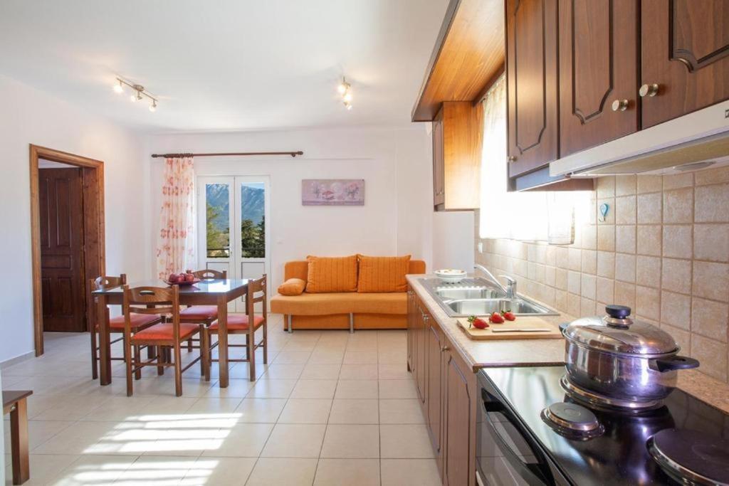 Liotrivi Apartments Василики Екстериор снимка